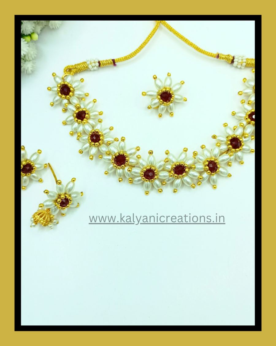MOTI NECKLACE