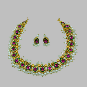 Necklace set